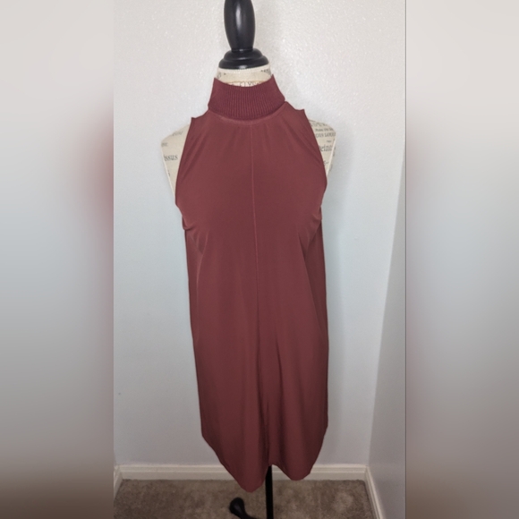 Athleta| INITIATIVE DRESS - Picture 2 of 11